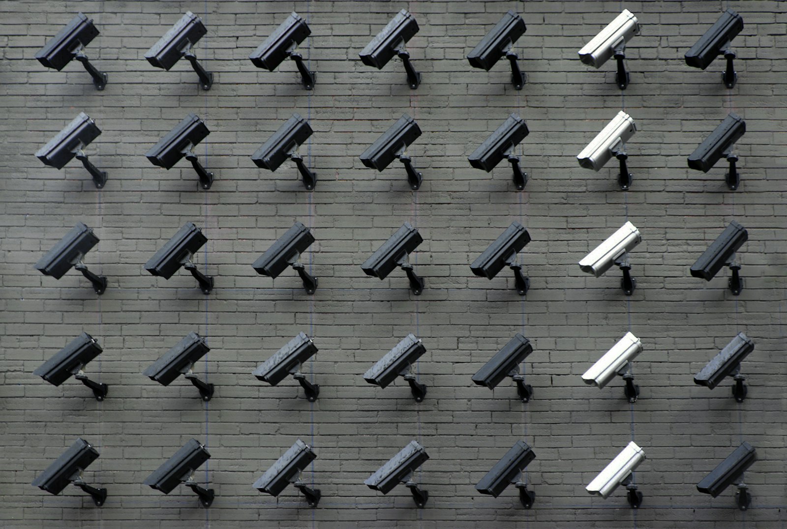 Security camera ready to connect over WiFi